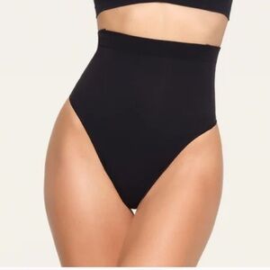 NWOT-SKIMS-Core Control Thong in‎ Onyx size L/XL